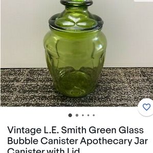 LE Smith green glass Bubble apothecary jar with lid